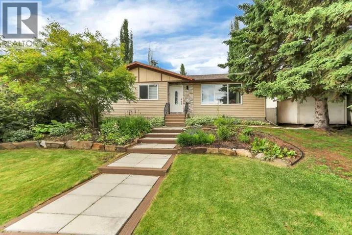 4412 45 Avenue, Sylvan Lake, Alberta T4S1K6