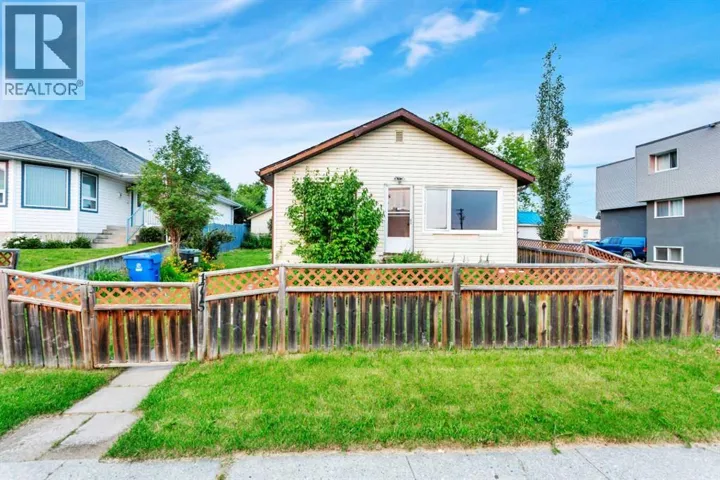 4715 48 Street, Rocky Mountain House, Alberta T4T1C3