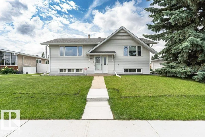 9416 68A ST NW, Edmonton, Alberta T6B1T8