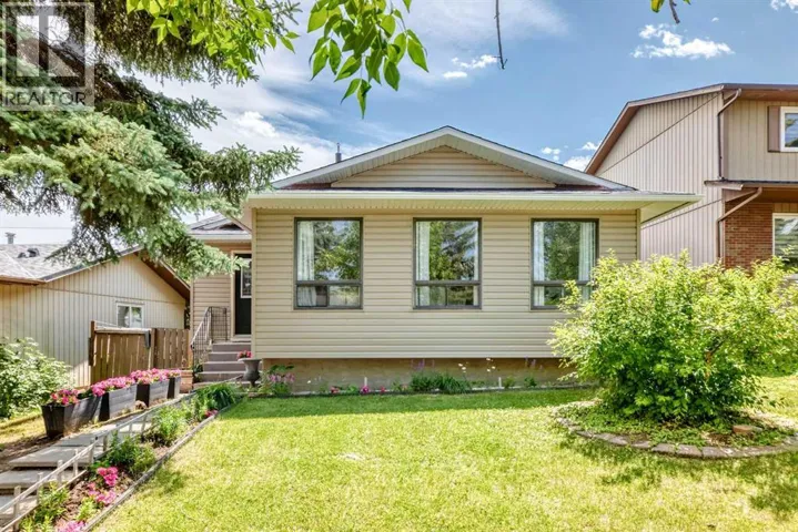 11 Bedford Drive NE, Calgary, Alberta T3K1L2