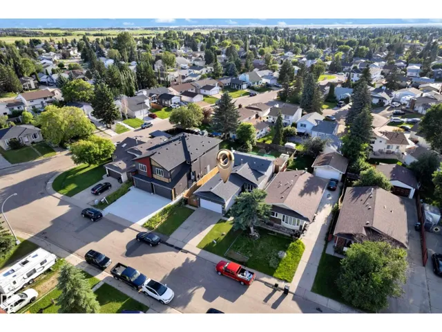 1316 35 ST NW, Edmonton, Alberta T6L3E8