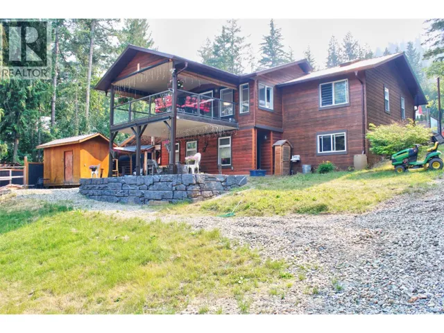 3731 Eagleview Road, Blind Bay, British Columbia V0E1H1