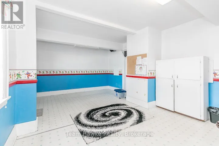 780