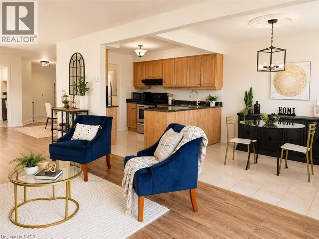 3050 PINEMEADOW Drive Unit# 30, Burlington, Ontario L7M3X5
