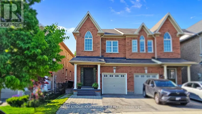 52 FOUR SEASONS CRESCENT, East Gwillimbury, Ontario L9N0C3