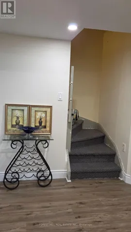 957 SONOMA COURT, Mississauga (East Credit), Ontario L5V2P4