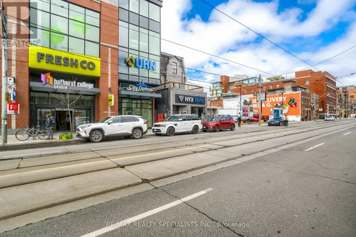 2 - 450 BATHURST STREET, Toronto (Trinity-Bellwoods), Ontario M5T2S6