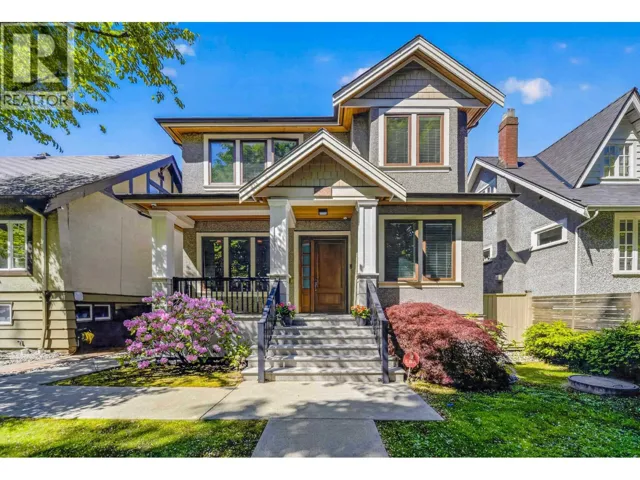 3285 W 12TH AVENUE, Vancouver, British Columbia V6K2R8
