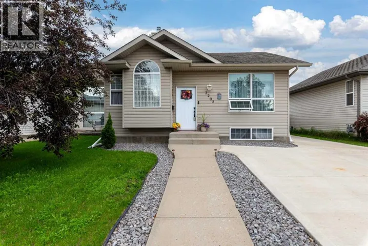 2205 51 Avenue, Lloydminster, Alberta T9V3H4