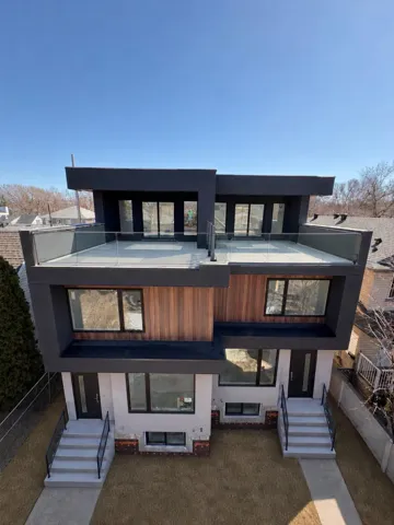 9007/9009 92 st., Edmonton, Alberta T6C3R3