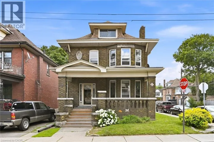 81 CARRICK Avenue, Hamilton, Ontario L8M2W4