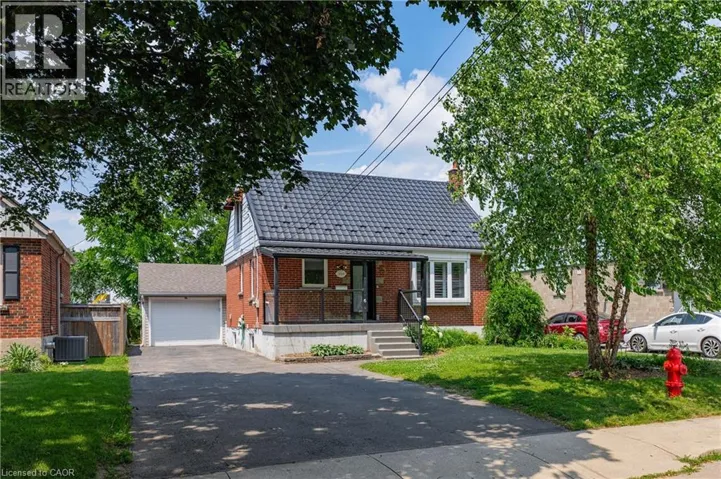 156 CHARLOTTE Street, Hamilton, Ontario L8K4V4