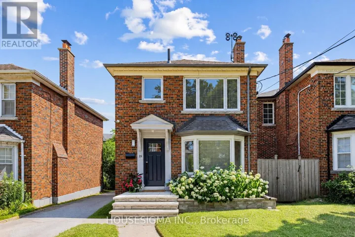 19 PARKLEA DRIVE, Toronto (Leaside), Ontario M4G2J5