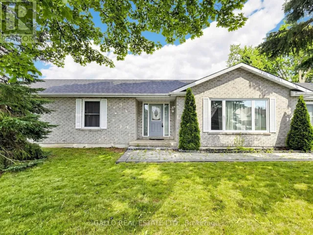 32 ELMVALE BOULEVARD, Whitchurch-Stouffville, Ontario L4A2Y3