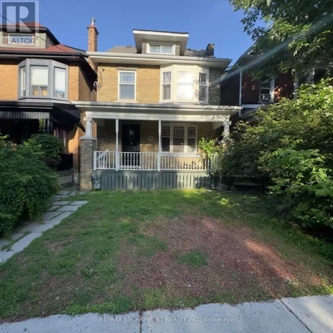 33 CEDAR AVENUE, Hamilton (Blakeley), Ontario L8M3A6