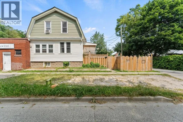 1494 LINCOLN, Windsor, Ontario N8Y2J1