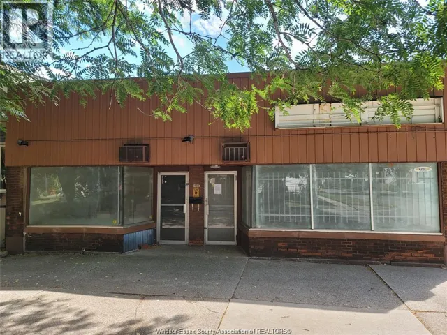 1494 LINCOLN, Windsor, Ontario N8Y2J1