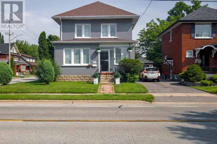 330 ATHOL STREET E, Oshawa (Central), Ontario L1H1L1