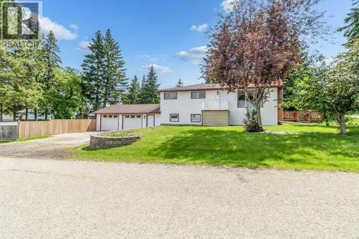 4719 46 Avenue, Sylvan Lake, Alberta T4S1L4