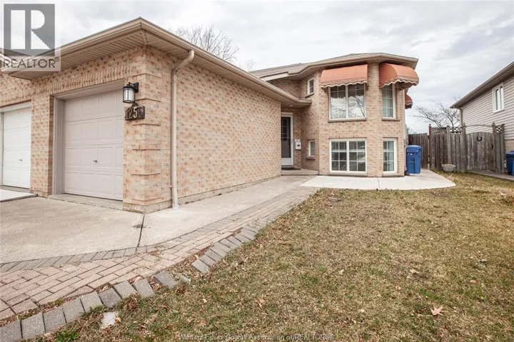 1256 ST. PAUL, Windsor, Ontario N8S4T7