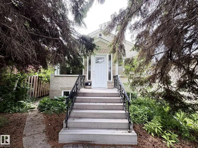 9513 88 AV NW, Edmonton, Alberta T6C1M7