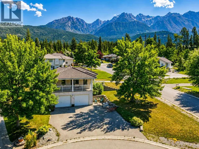 5031 RIVERVIEW Road, Fairmont Hot Springs, British Columbia V0B1L1