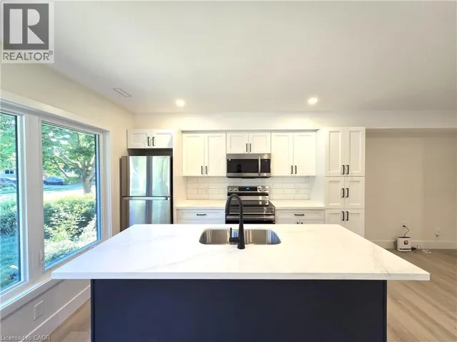404 FOREST HILL Drive Unit# 4, Kitchener, Ontario N2M4H4