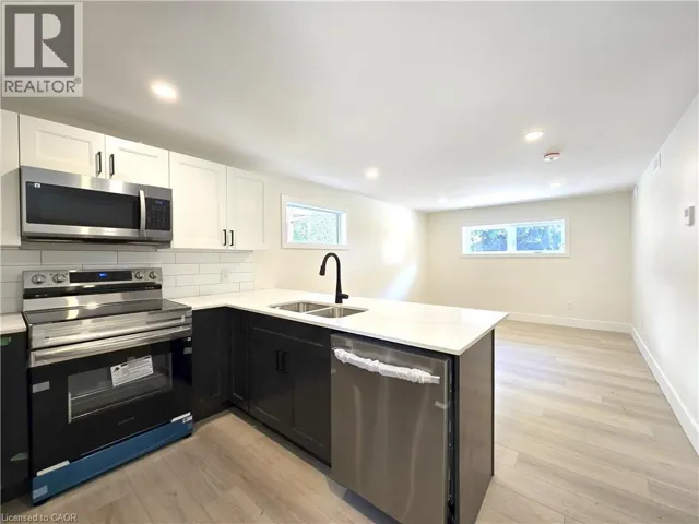 404 FOREST HILL Drive Unit# 2, Kitchener, Ontario N2M4H4