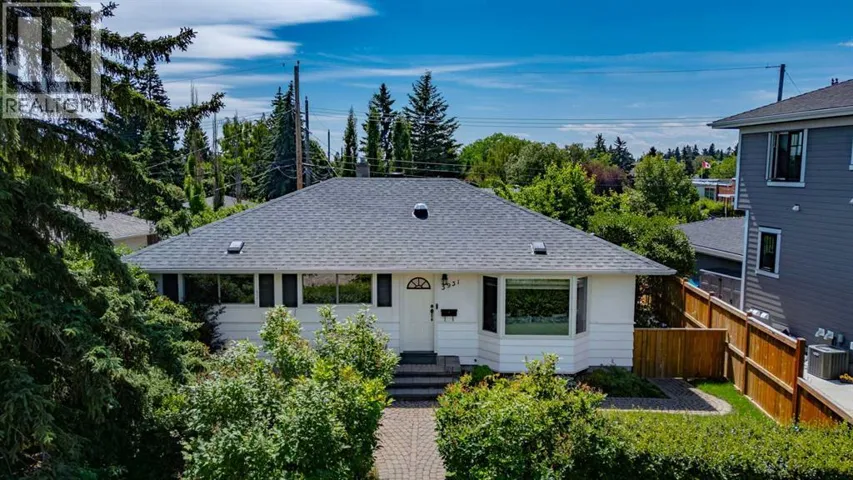 3931 23 Avenue SW, Calgary, Alberta T3E0J9