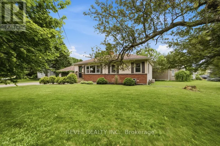 16 CARRINGTON COURT, Hamilton (Ancaster), Ontario L9A4N6