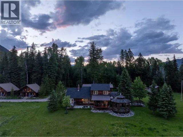 4485 Highway 3, Fernie, British Columbia V0B1M1