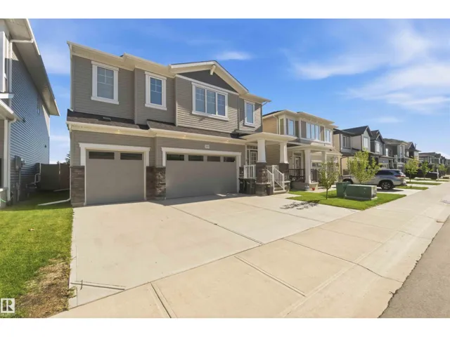 1070 STONESIDE RD, Sherwood Park, Alberta T8H3A1