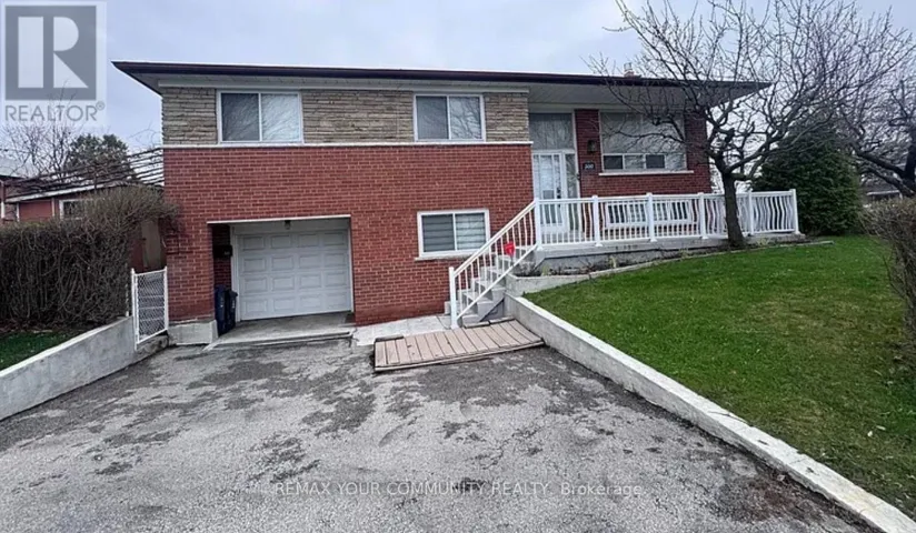UPPER - 300 DRIFTWOOD AVENUE, Toronto (Black Creek), Ontario M3N2P1