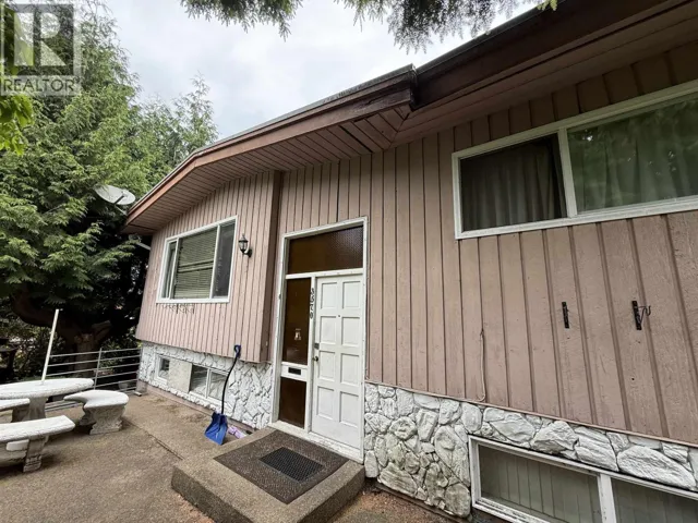 3570 DOUGLAS ROAD, Burnaby, British Columbia V5G3P3