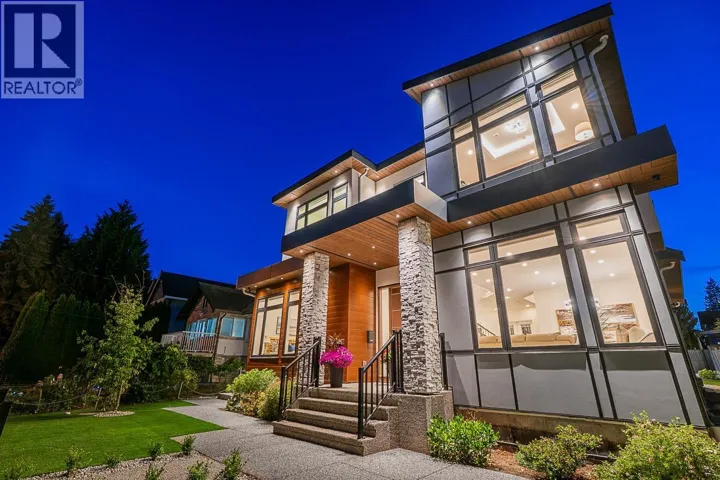 1111 DUBLIN STREET, New Westminster, British Columbia V3M2Z1