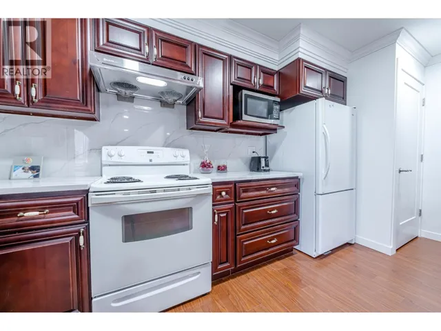 1xxx CHARLAND AVENUE, Coquitlam, British Columbia V3K3L1