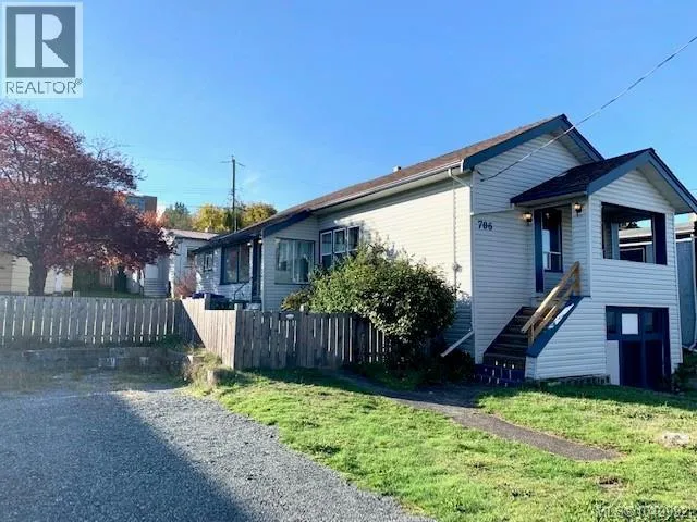 706 Haliburton St, Nanaimo, British Columbia V9R4W7