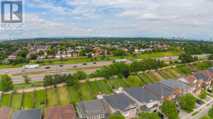 25 CLEARJOY STREET, Brampton (Madoc), Ontario L6V4N6