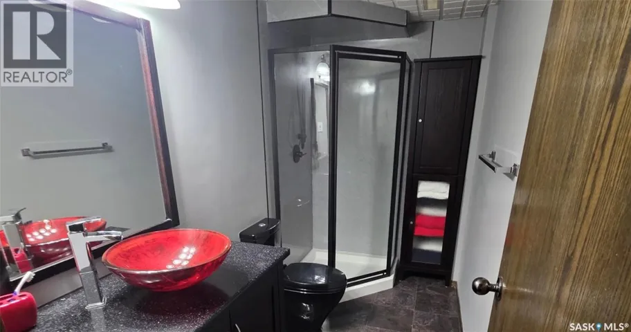8214 Rankin DRIVE, Regina, Saskatchewan S4Y1J4