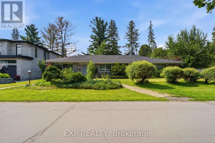 304 ROGER ROAD, Ottawa, Ontario K1H5C4