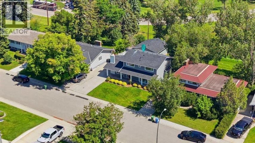 20 Mapleglade Close SE, Calgary, Alberta T2J2G9