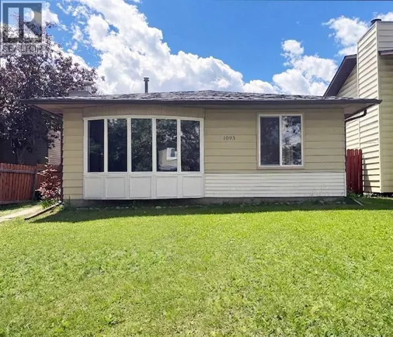 1095 Berkley Drive NW, Calgary, Alberta T3K1S6