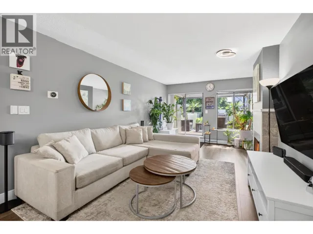 202 812 MILTON STREET, New Westminster, British Columbia V3M1N2