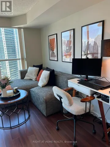 1913 - 8 YORK STREET, Toronto (Waterfront Communities), Ontario M5J2Y2