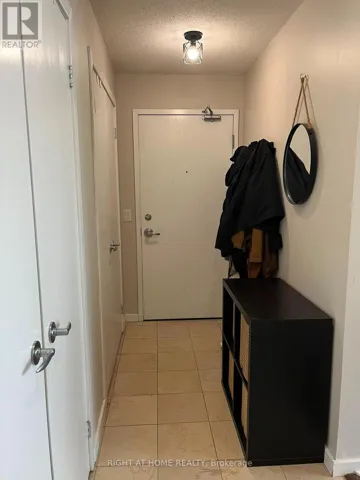 1913 - 8 YORK STREET, Toronto (Waterfront Communities), Ontario M5J2Y2