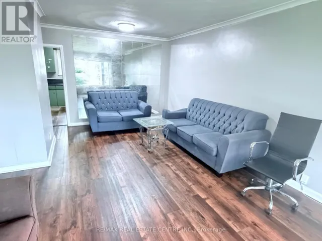52 SHARBOT AVENUE, Toronto (Woburn), Ontario M1H1Z1