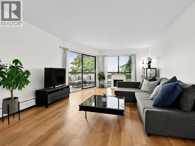 330 1844 W 7TH AVENUE, Vancouver, British Columbia V6J1S8