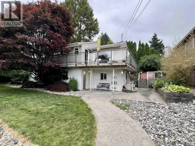 261 MONTGOMERY STREET, Coquitlam, British Columbia V3K5E9
