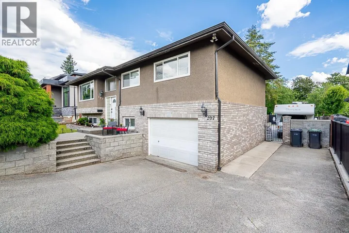 207 MUNDY STREET, Coquitlam, British Columbia V3K5M1