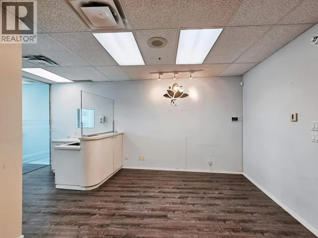 415 4538 KINGSWAY, Burnaby, British Columbia V5H4T9